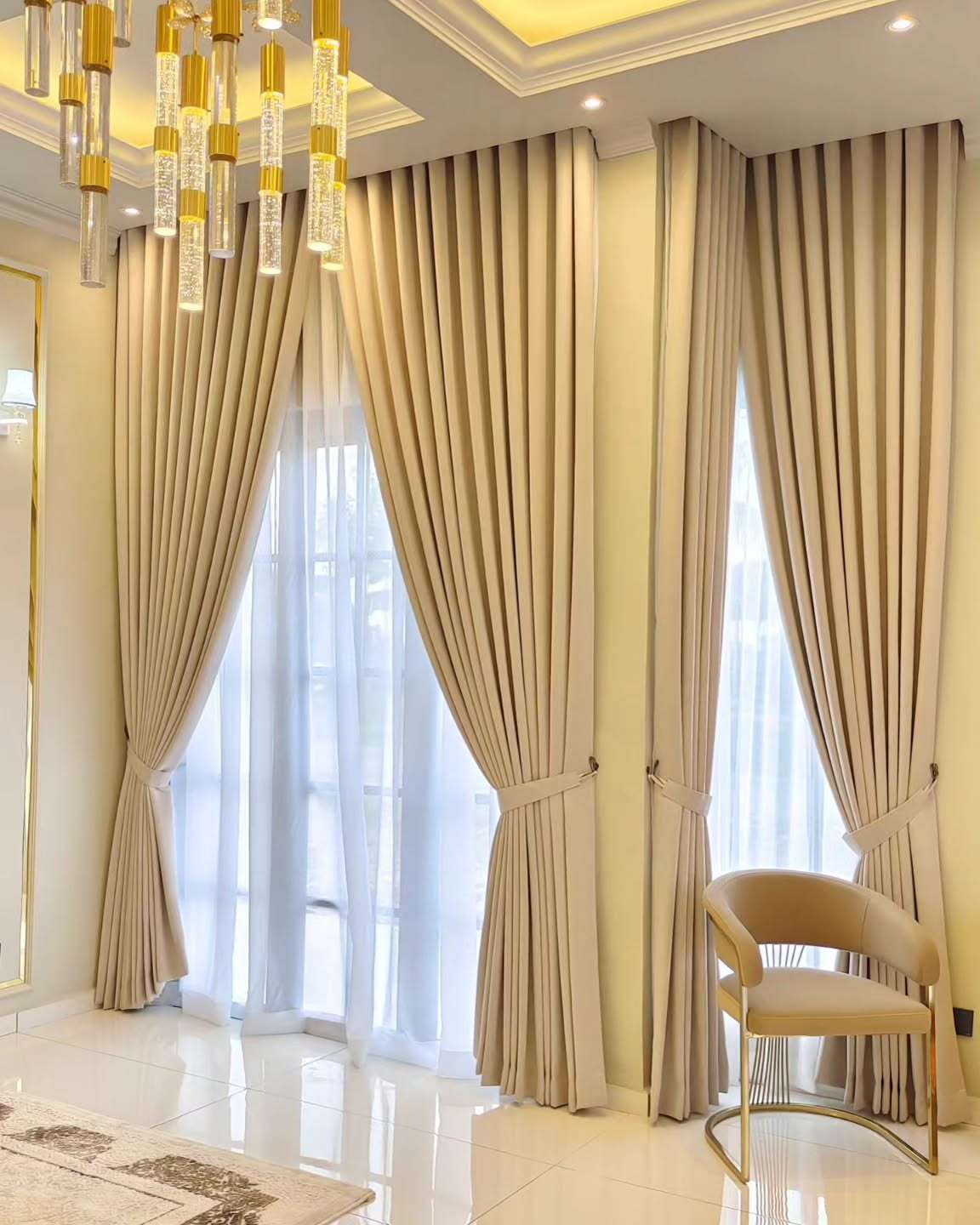 ستائر بسيطة (سادة)